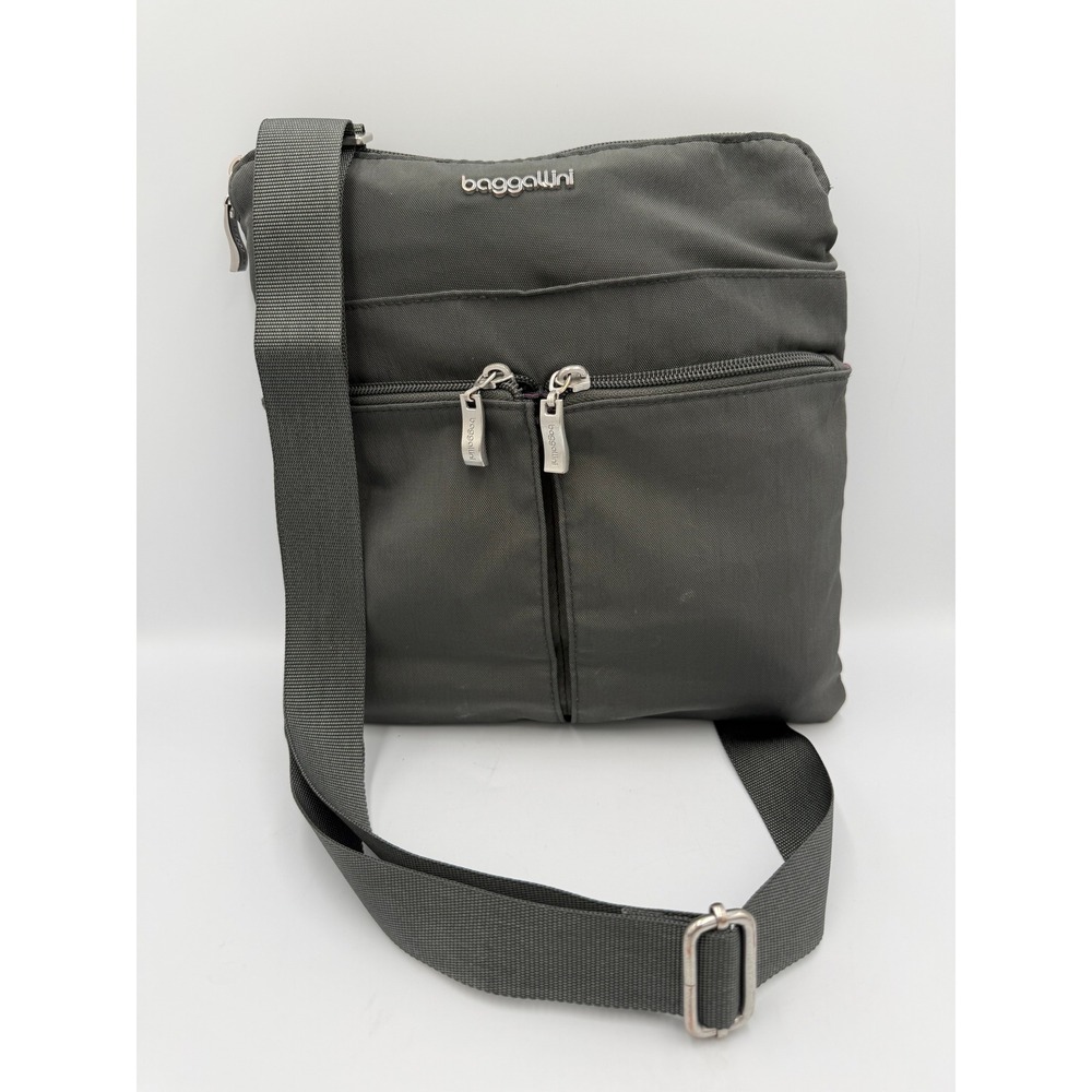 Baggallini Women Crossbody Bag Nylon Medium Grey Multi Pocket Adjustable Strap